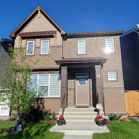 Delightful 1-Bedroom Private Suite In A New Home YYC Eksteriør bilde