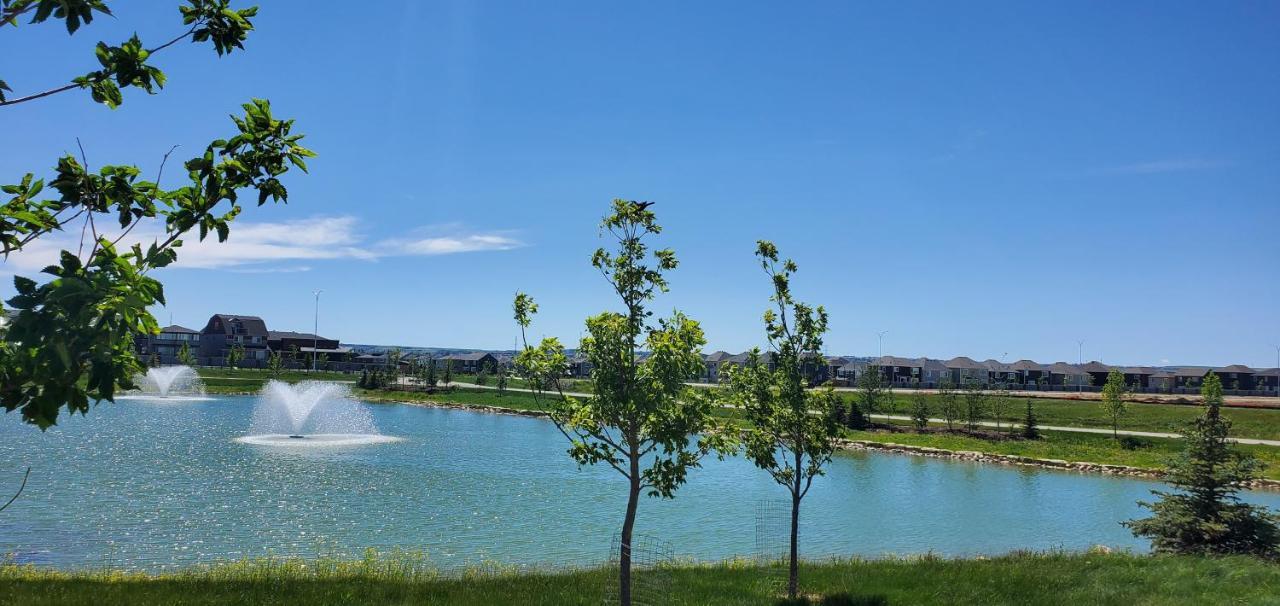 Delightful 1-Bedroom Private Suite In A New Home YYC Eksteriør bilde