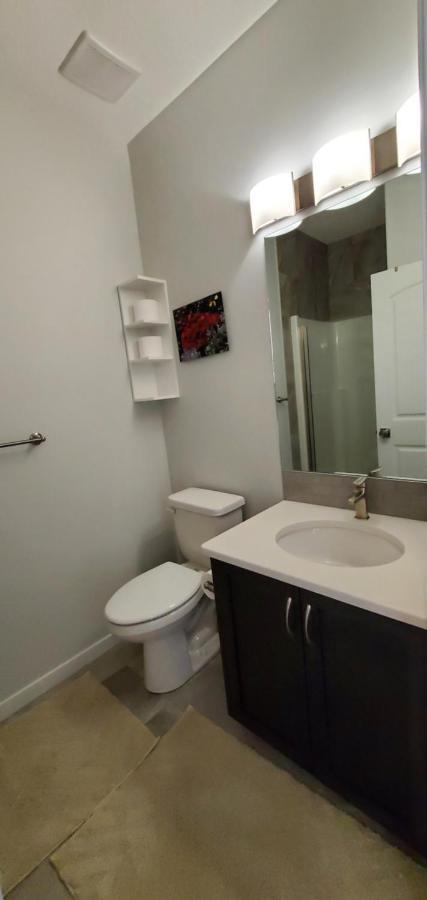 Delightful 1-Bedroom Private Suite In A New Home YYC Eksteriør bilde